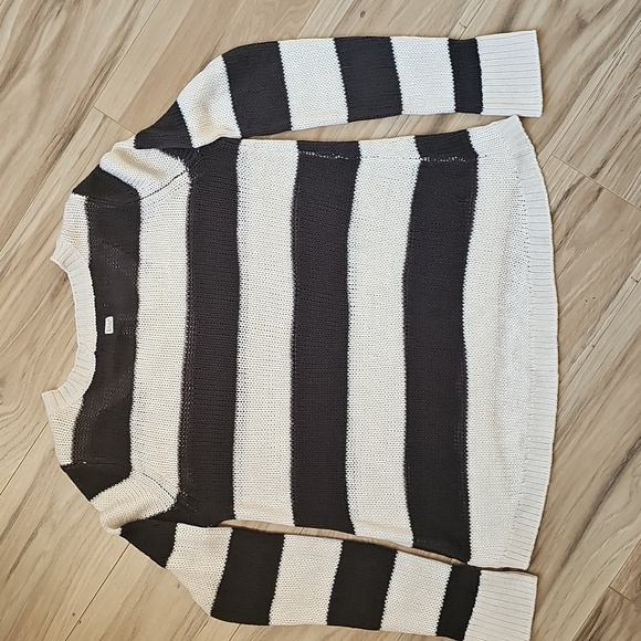 BILLABONG Black & Cream Stripe Pullover Sweater Womens Size M - Picture 2 of 6